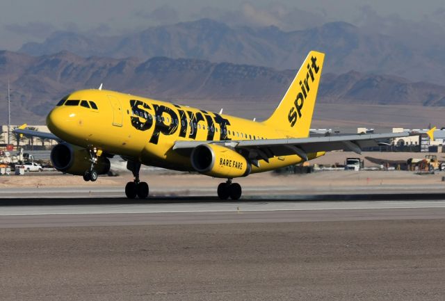 Airbus A320 (N534NK) - The yellow Spirit landing on RWY25L at Las Vegas(KLAS/LAS).