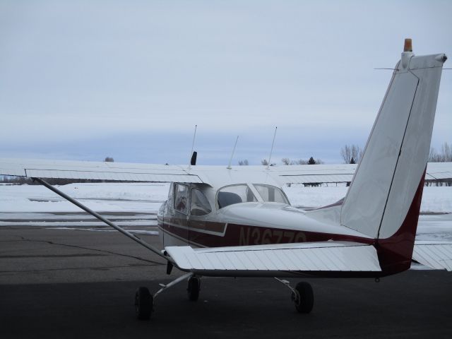 Cessna Skyhawk (N3677S) - Winter Morning at Rexburg