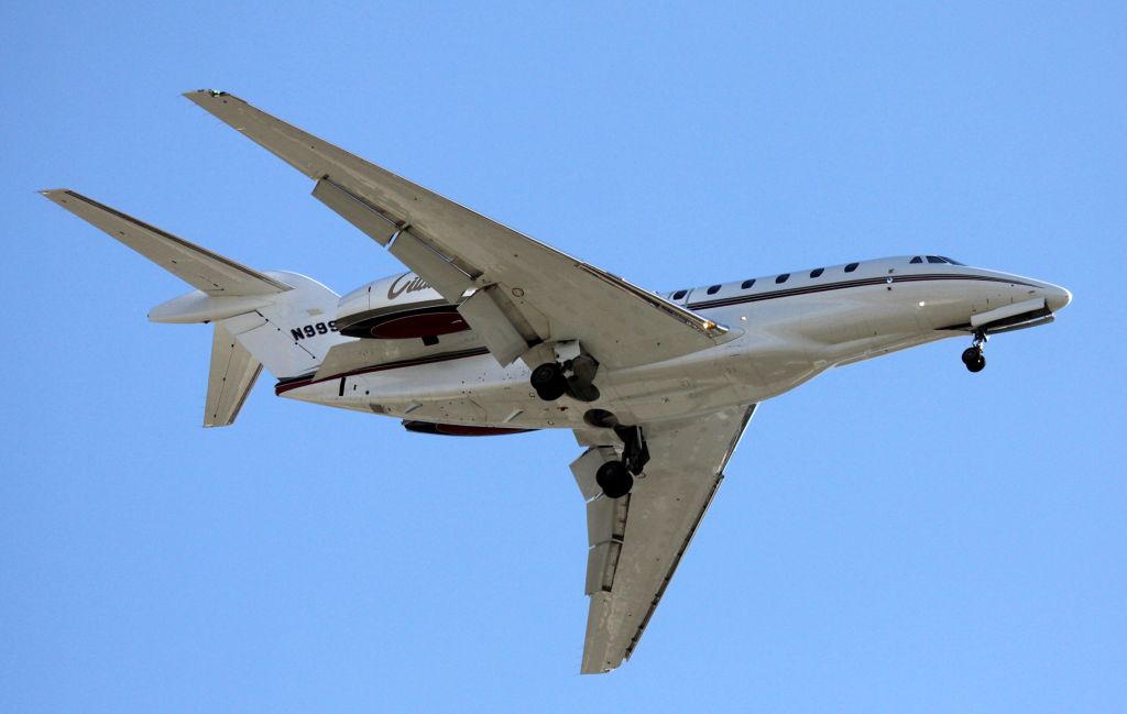 Cessna Citation X (N999QS) - On Final 30L, From KMSN  07-06-2015