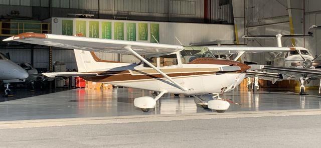 Cessna Skyhawk (N7565D)