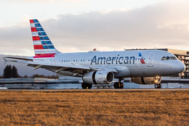 Airbus A319 (N815AW)