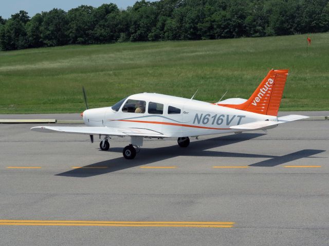 Piper Cherokee Arrow (N616VT)