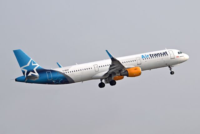 Airbus A321 (C-GEZX)