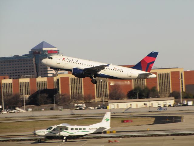 Airbus A319 (N343NB)