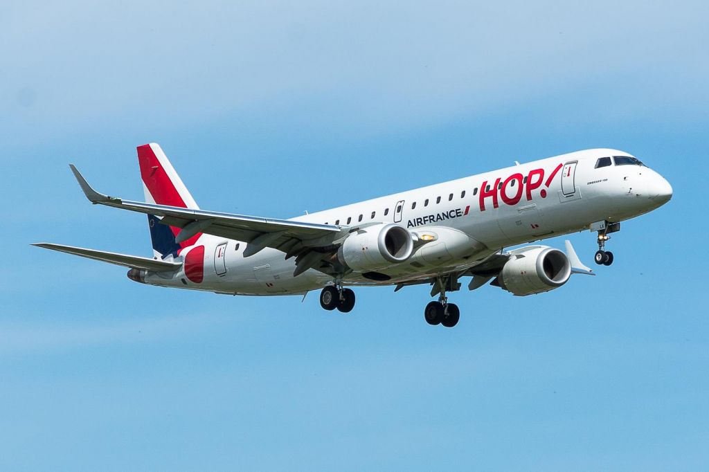 Embraer ERJ-190 (F-HBLA) - WAW Spotting [Poland]