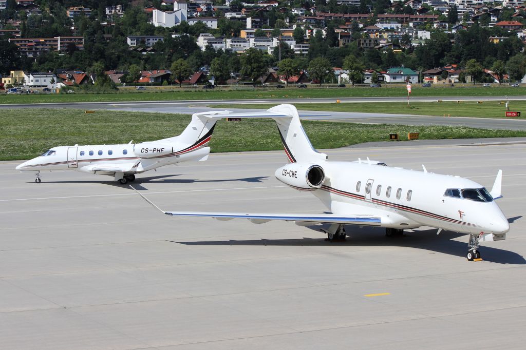 Canadair Challenger 350 (CS-CHE)