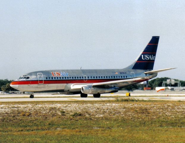 Boeing 737-200 (N231US)