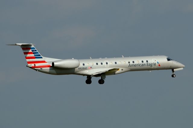 N928AE — - American Eagle N928AE arriving DFW 05/01/2013