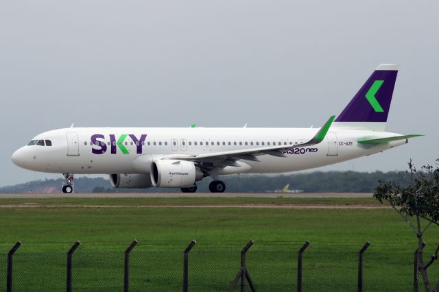 Airbus A320 (CC-AZE)