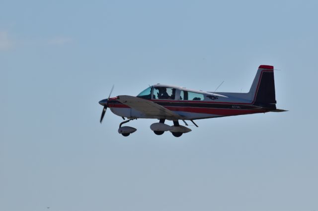Grumman AA-5 Tiger (N379NL)