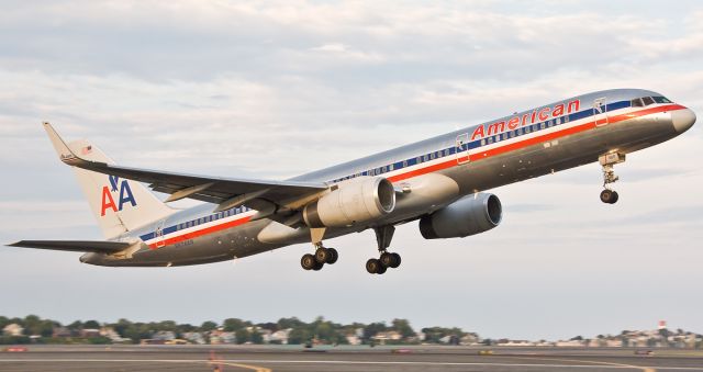 Boeing 757-200 (N674AN) - Silver Bird on FlightAware.Com @ KBOS Logan !