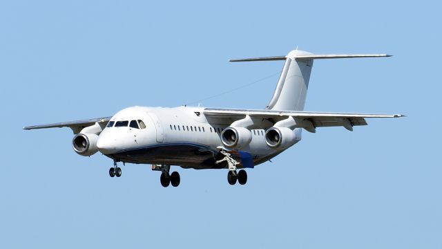 Avro RJ-100 Avroliner (VH-JTE) - AvroRJ100. Cobham Aviation VH-JTE final runway 03 YPPH 310719