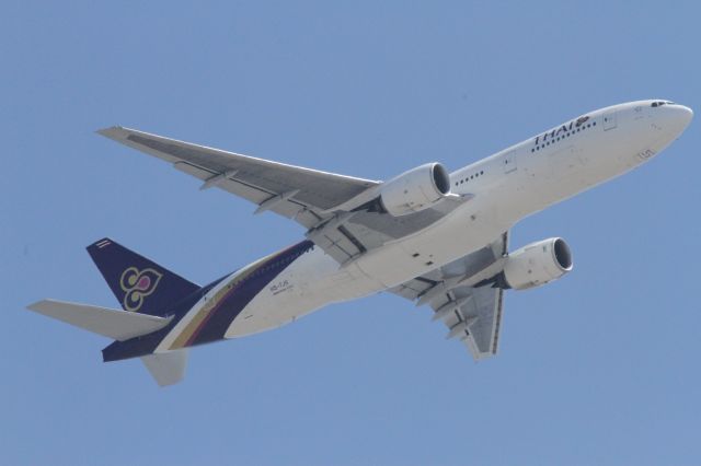 Boeing 777-200 (HS-TJS)