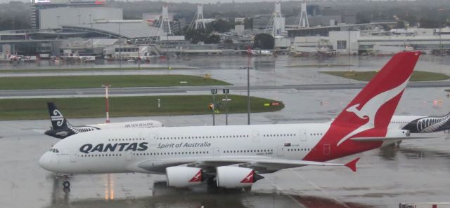 Airbus A380-800 (VH-OQF)