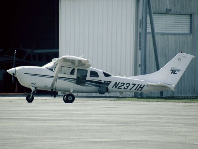 Cessna 206 Stationair (N2371H)