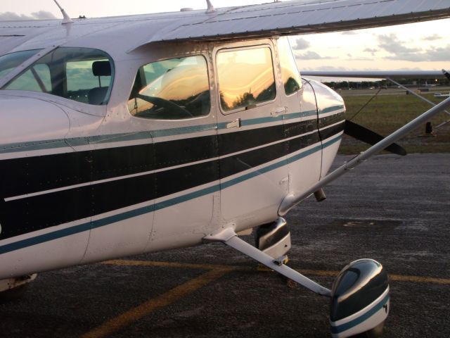 Cessna Skyhawk (N96100) - The sun setting at North Perry Airport as N96100 gets the evening to rest!br /br /[Image © Learn To Pilot .COM™]