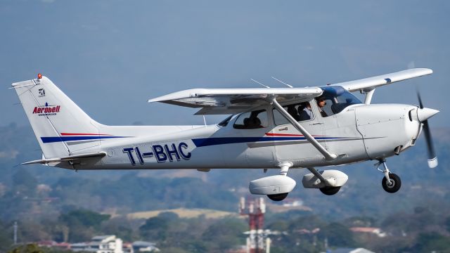 Cessna Skyhawk (TI-BHC)