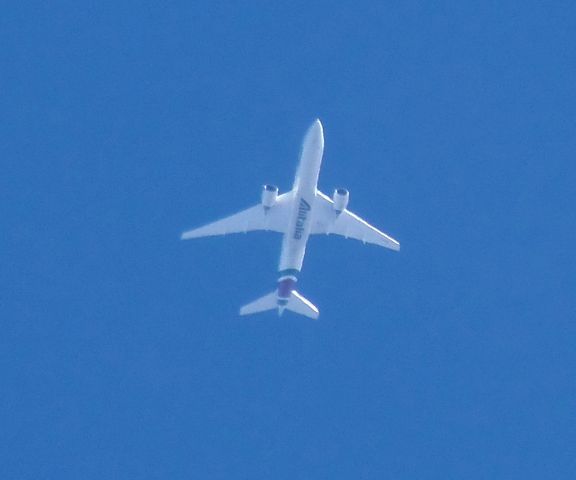 Boeing 777-200 (I-DISU) - I-DISU | AZA689 | B-772 | SCL>FCO br /VERTICAL DE CASCAVEL-BRA 22.04.2017 - 13:59