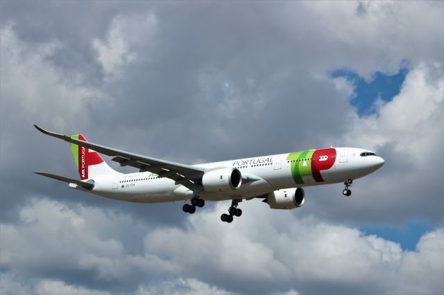 Airbus A330-900 (CS-TUA) - Aeroporto Gen. Humberto Delgado - Lisboa - 15-06-2019