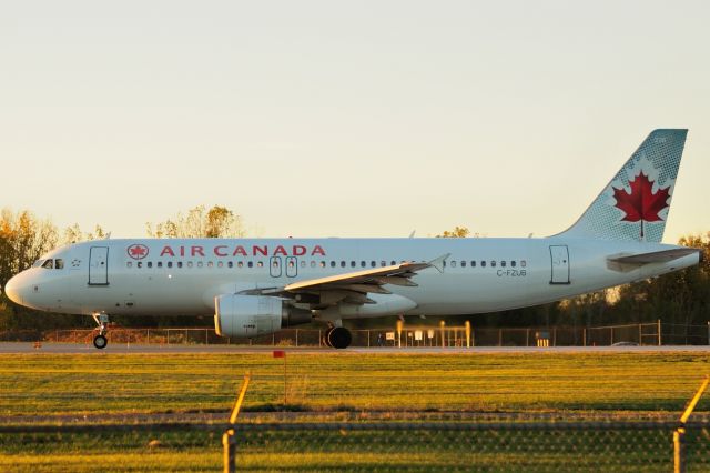 Airbus A320 (C-FZUB)