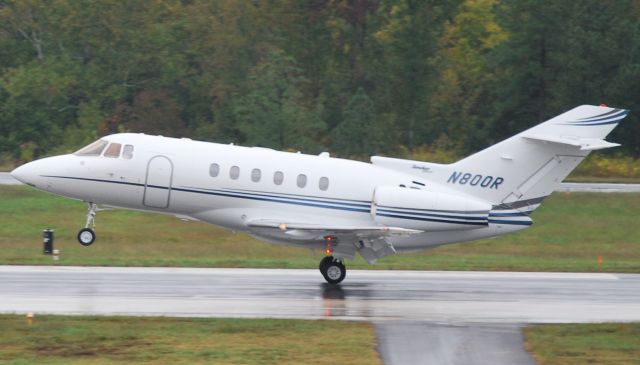 Hawker 800 (N800R) - Arriving on runway 20 - 10/5/09  Registered Owner: Real Air Leasing (NASCAR)