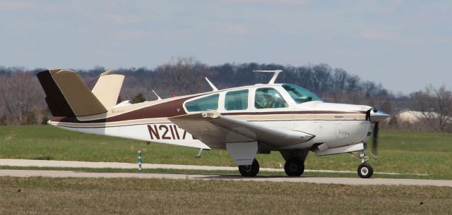 Beechcraft Bonanza (36) (N2117L) - March, 2016