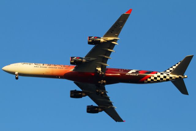 Airbus A340-600 (A6-EHJ)