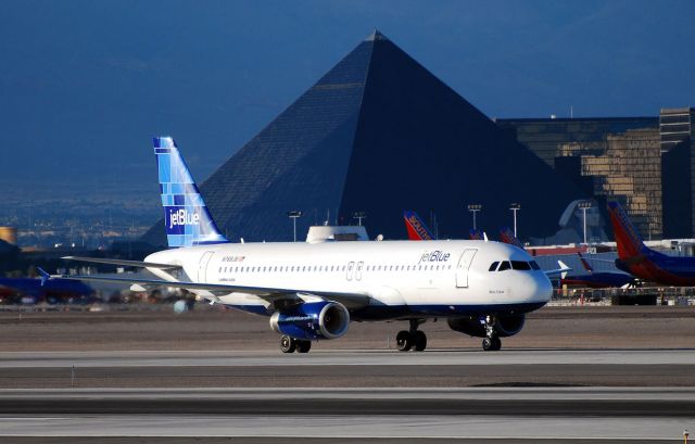 Airbus A320 (N768JB) - JetBlue Airways Airbus A320-232 N768JB (cn 3760) "Blue Crew"  Las Vegas - McCarran International (LAS / KLAS) USA - Nevada, December 23, 2010 Photo: Tomas Del Coro