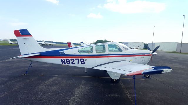 Beechcraft Bonanza (36) (N827B)