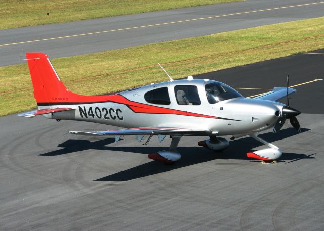 Cirrus SR-22 (N402CC)