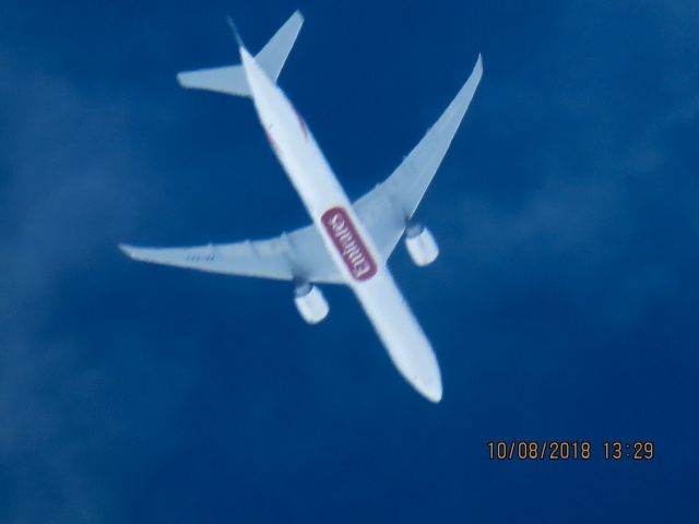 BOEING 777-300ER (A6-EPV)