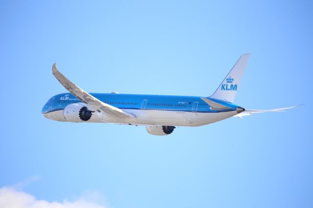 BOEING 787-10 Dreamliner (PH-BKK)