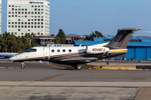 Embraer Phenom 300 (N348FX)