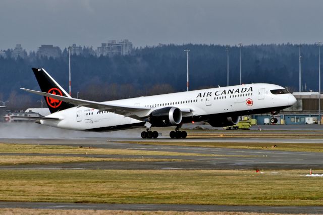 Boeing 787-9 Dreamliner (C-FVNB)