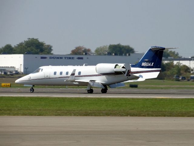 Learjet 60 (N60AX)