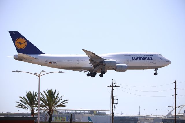 BOEING 747-8 (D-ABYL)