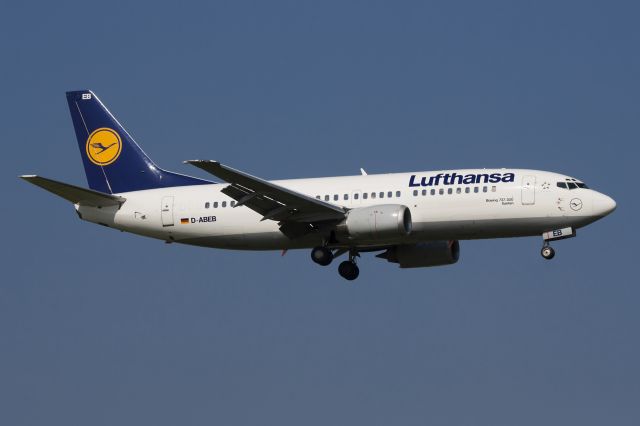 BOEING 737-300 (D-ABEB)