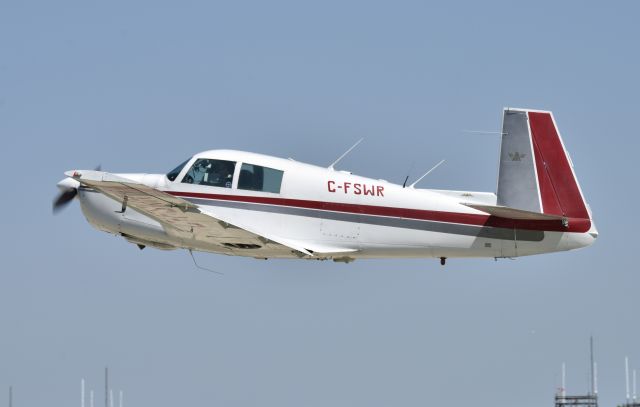 Mooney M-20 (C-FSWR) - Airventure 2017