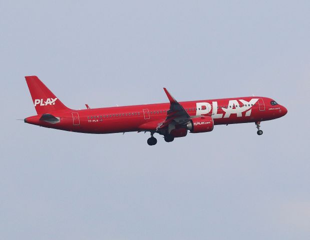 Airbus A321 (TF-PLA)