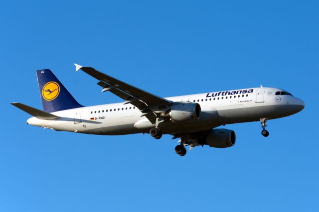 Airbus A320 (D-AIQD)