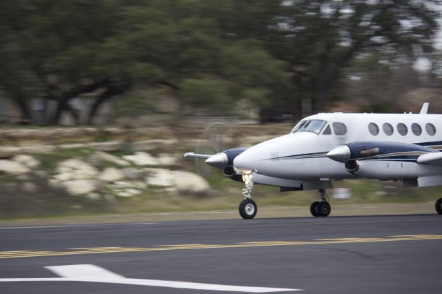 Beechcraft Super King Air 200 (N123ML)