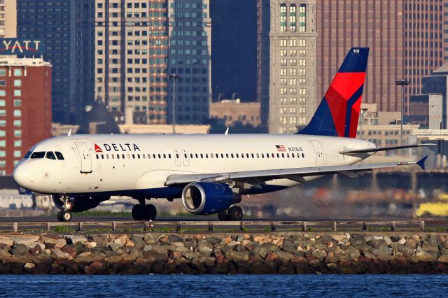 Airbus A320 (N313US)
