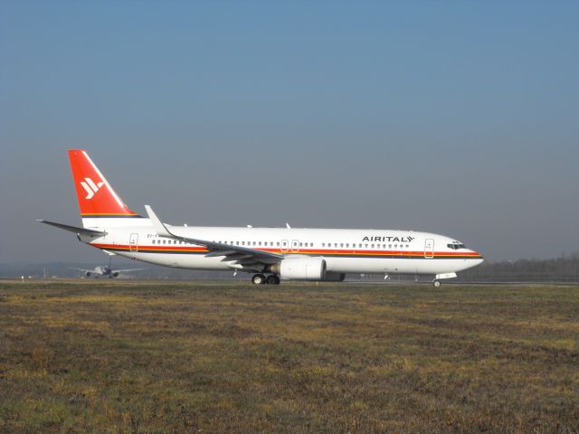 Boeing 737-800 (EI-FNU)