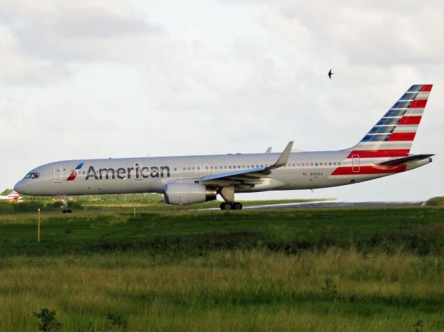 Boeing 757-200 (N194AA)