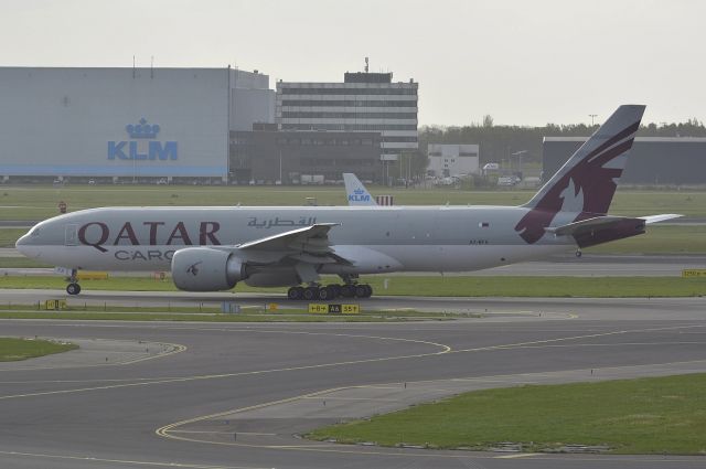 BOEING 777-200LR (A7-BFA)