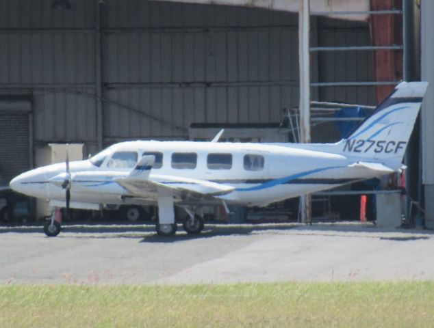 Piper Navajo (N275CF)