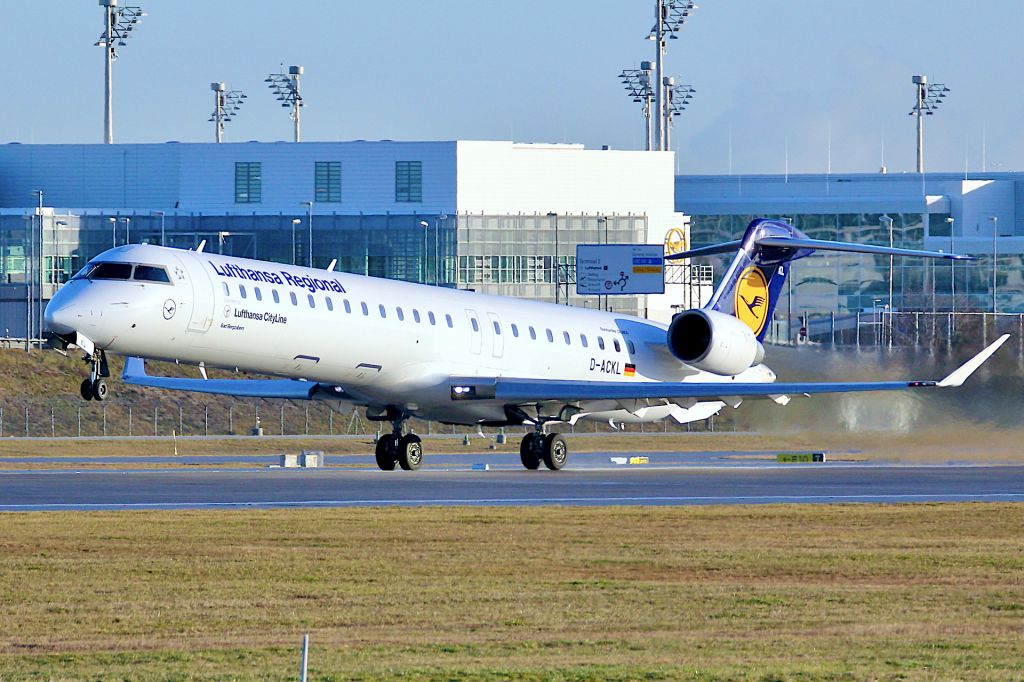 Canadair Regional Jet CRJ-900 (D-ACKL)
