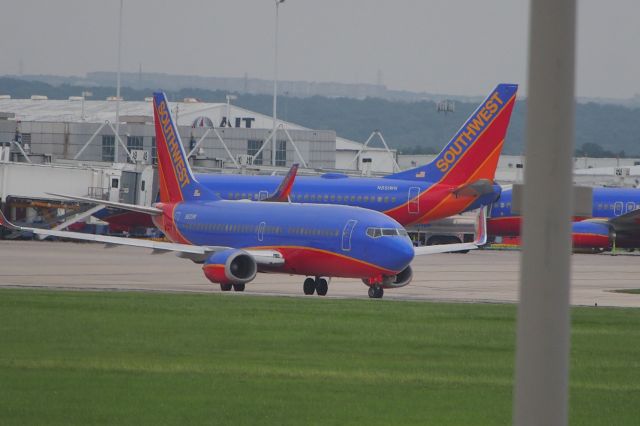 Boeing 737-700 (N612SW)