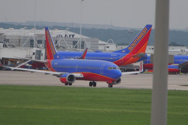 Boeing 737-700 (N612SW)