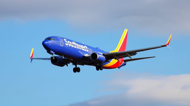 Boeing 737-800 (N8511K) - Arriving from CLT as WN1045